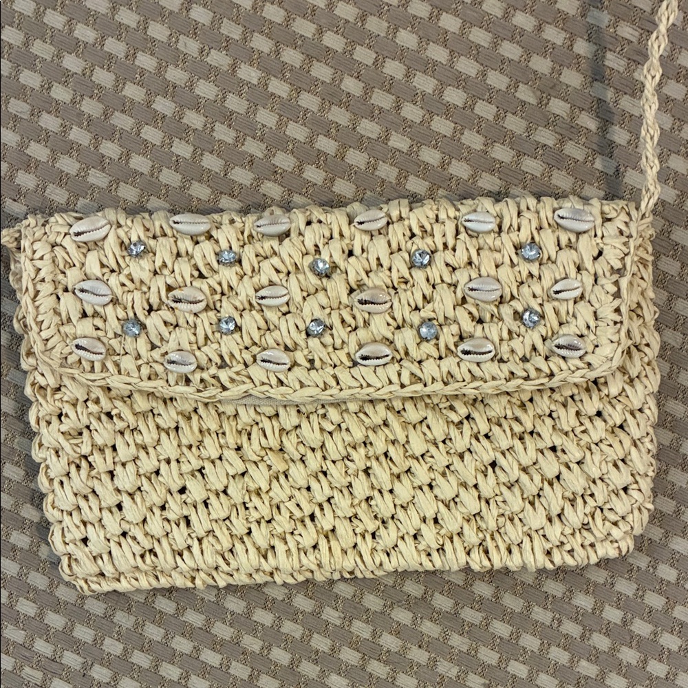 NWT beach clutch